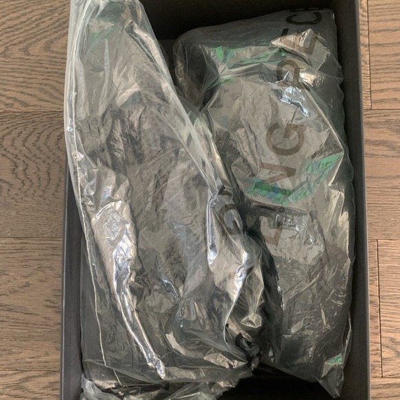 Filling Pieces - Low Top - Picture 5 of 6